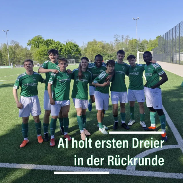 #jugend #ajugend #landesliga #kampfumdenklassenerhalt #heimsieg #aufwärtstrend

Unsere A1 @sgsuderwich2004er hat heute den Aufwärtstrend der letzten Wochen fortgesetzt und nach zwei 3:3-Remis in Folge beim 4:2 (3:0)-Heimsieg über den @tus_1886_sundern_fussball den ersten Dreier in der Rückrunde eingefahren 💪

Mit dem Sieg klettern unsere Jungs erstmal auf Platz 10 und haben die @sgwat09 zunächst einmal überholt! 🙋‍♂️

Gegen die Gäste aus Sundern, die das Hinspiel noch mit 5:1 gewinnen konnte, sorgte erneut eine starke erste Hälfte für den Grundstein! 

Finn sorgte mit einem Doppelpack 🔥 nach einer guten halben Stunde für die 2:0-Führung, Tarik traf sogar noch vor dem Wechsel zum 3:0 ⚽️

Nach dem Anschlusstreffer der Gäste nach einer Stunde sorgte Bünyamin zehn Min vor dem Ende für die Entscheidung, ehe die Gäste kurz vor Schluss noch auf 4:2 verkürzten. 

Glückwunsch und weiterhin viel Erfolg in den verbleibenden fünf Spielen 🍀 in denen unsere Jungs den Klassenerhalt in der eigenen Hand haben.

#wirsindsurk #wirhaltenzusammen #teamgeist